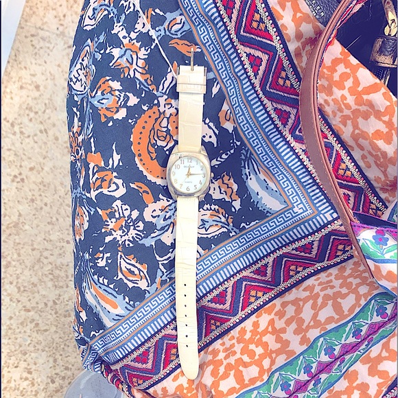 🆓w/💲🛍VTG *GOSSIP Quartz Round Face Ivory Watch+Classic Genuine Leather Band - Picture 3 of 14